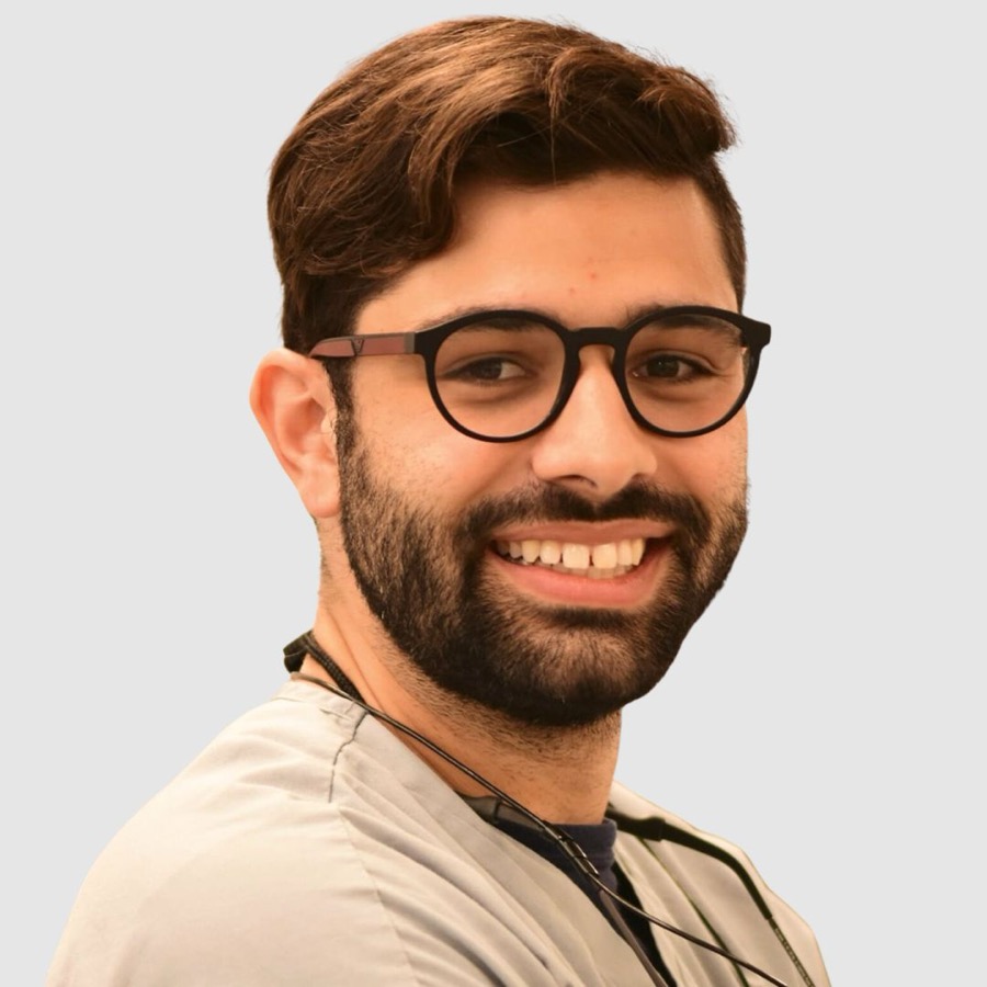Dr. Andrea Ravidà