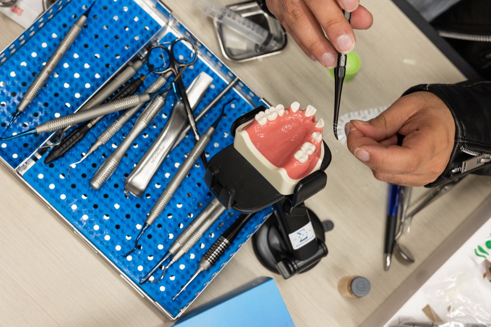 Crestal & lateral sinus augmentation lab