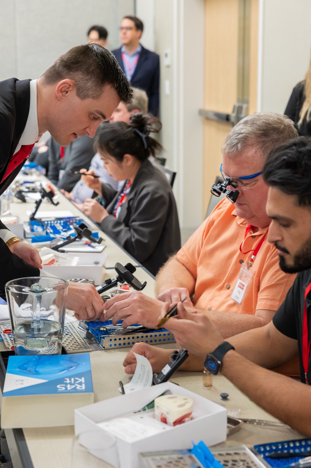 Guided immediate implant lab